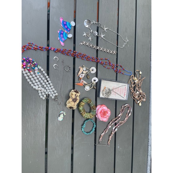 Jewelry - Beachy Inspired Vintage/Modern Costume/Fashion Jewelry Lot